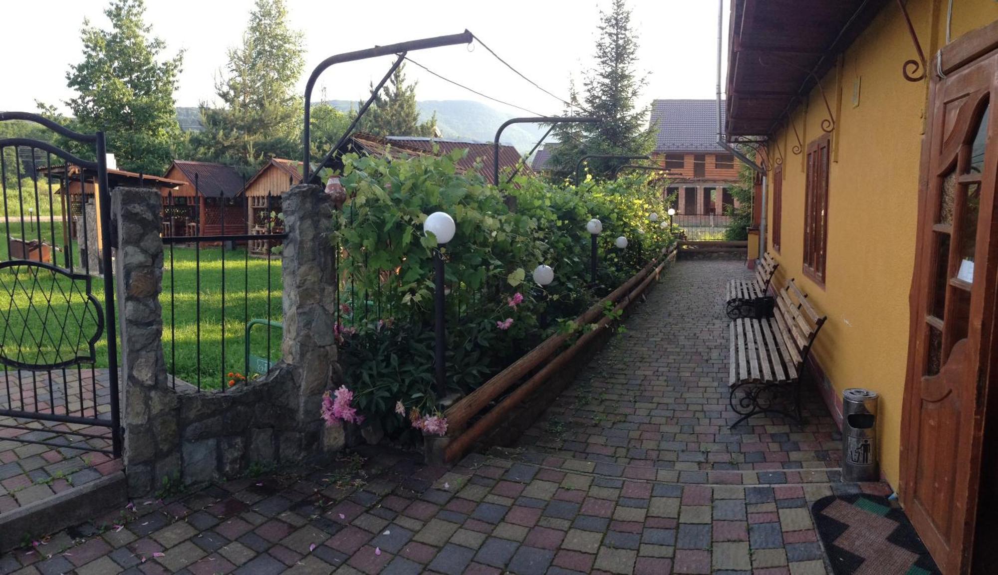 Guest House Dvir Pysanka Kosiv Dış mekan fotoğraf