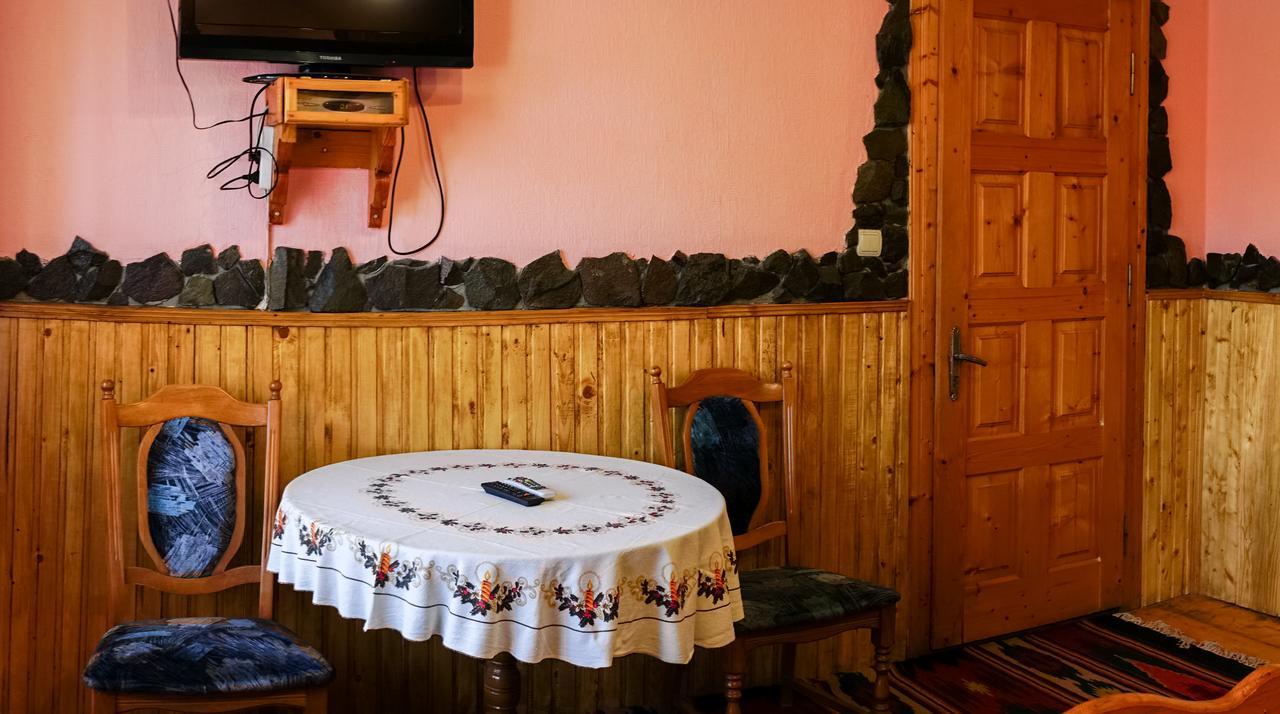Guest House Dvir Pysanka Kosiv Dış mekan fotoğraf
